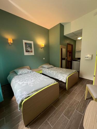 Pierlas Hotel | Auberge Lou Poumié