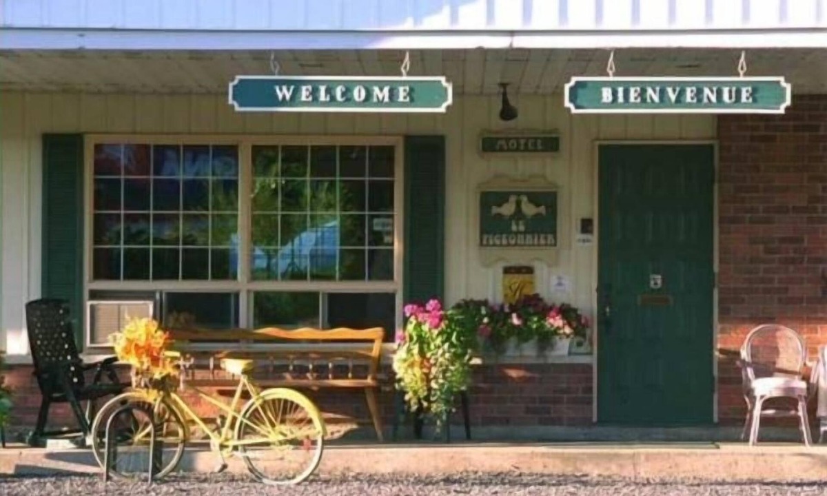 Farnham Hotel | Auberge Motel Le Pigeonnier