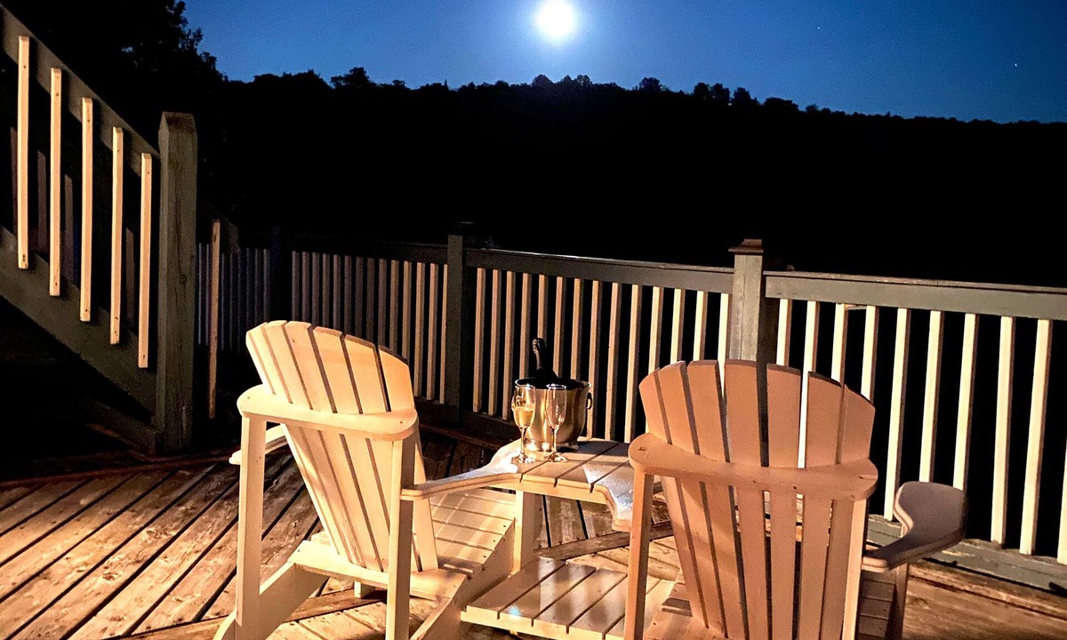 Harrington Hotel | Auberge Val Carroll