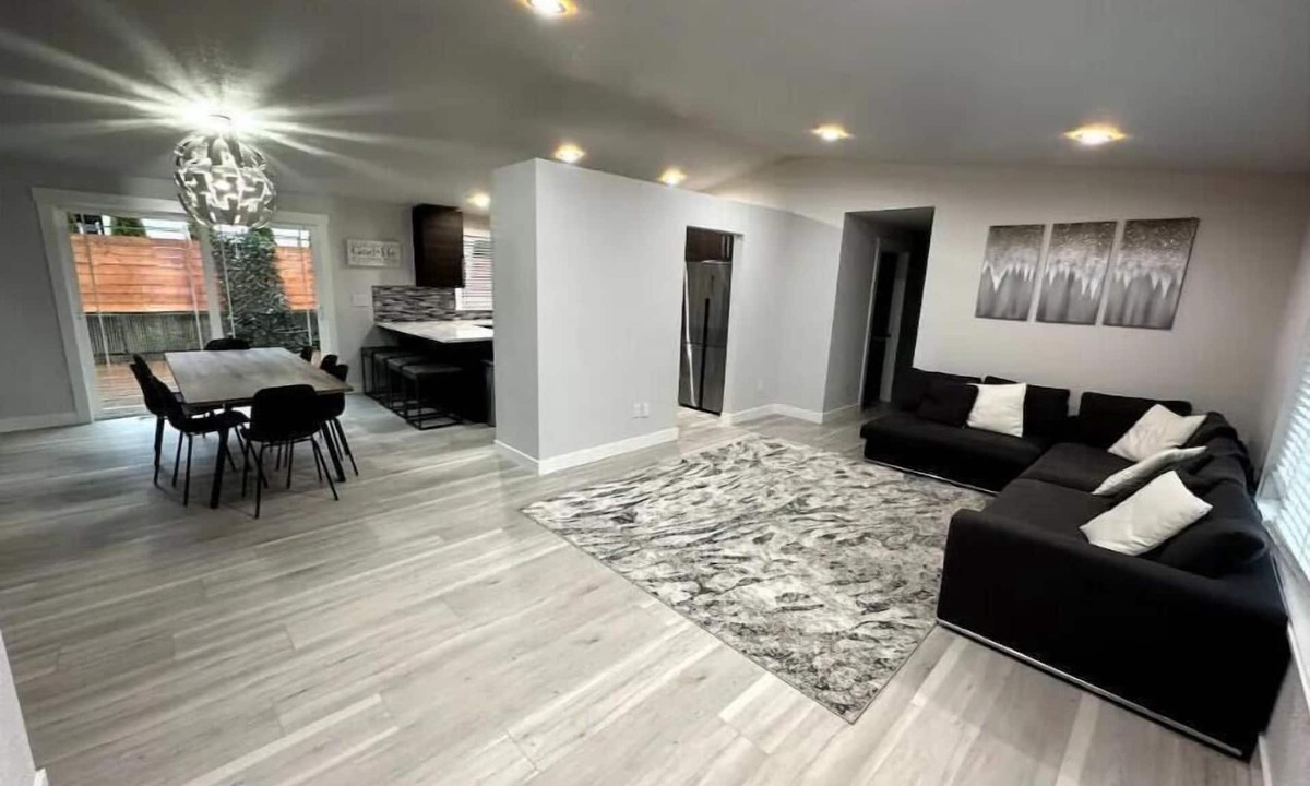 Lakeland North House | Auburn's Cozy Haven