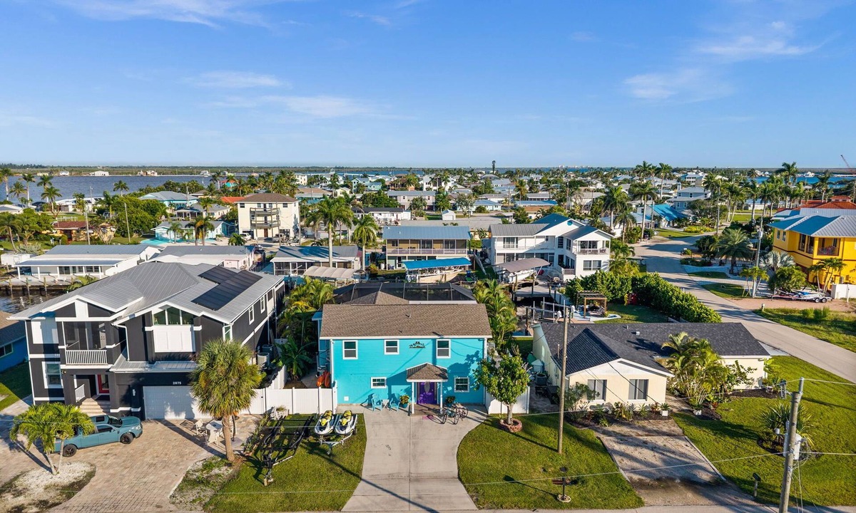 Matlacha Apartment | Aurora Breeze Estate