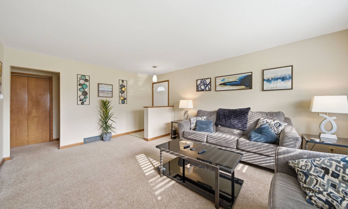 Aurora House | Aurora FHS Rental - Johnston Dr - Extended - 2 bedrooms