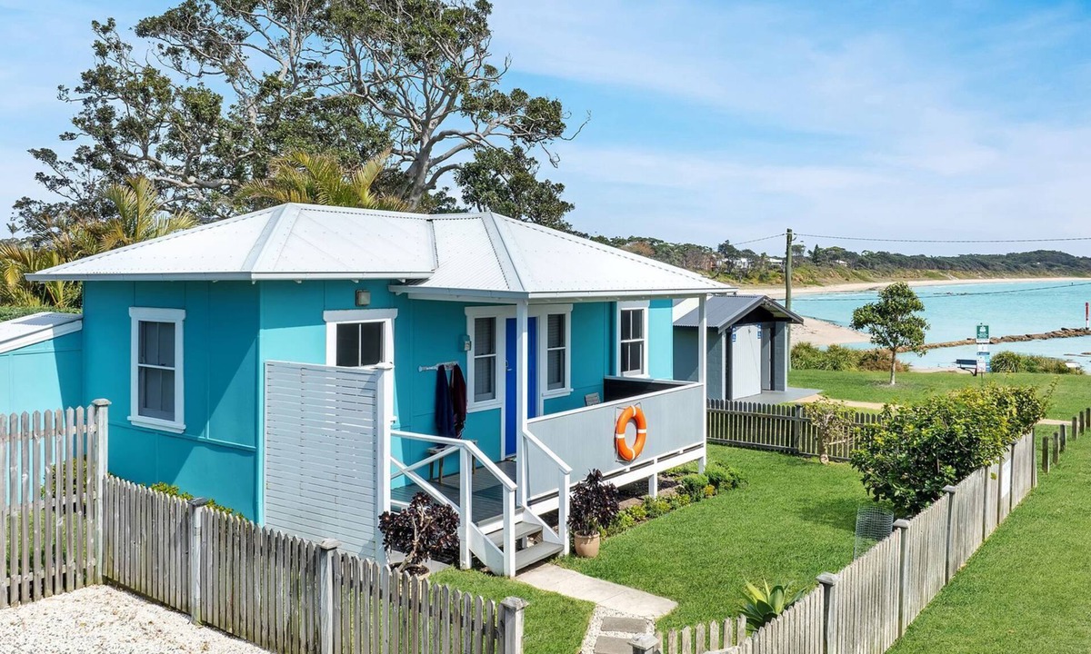 Currarong House | Aurora: quintessential beachfront couples getaway