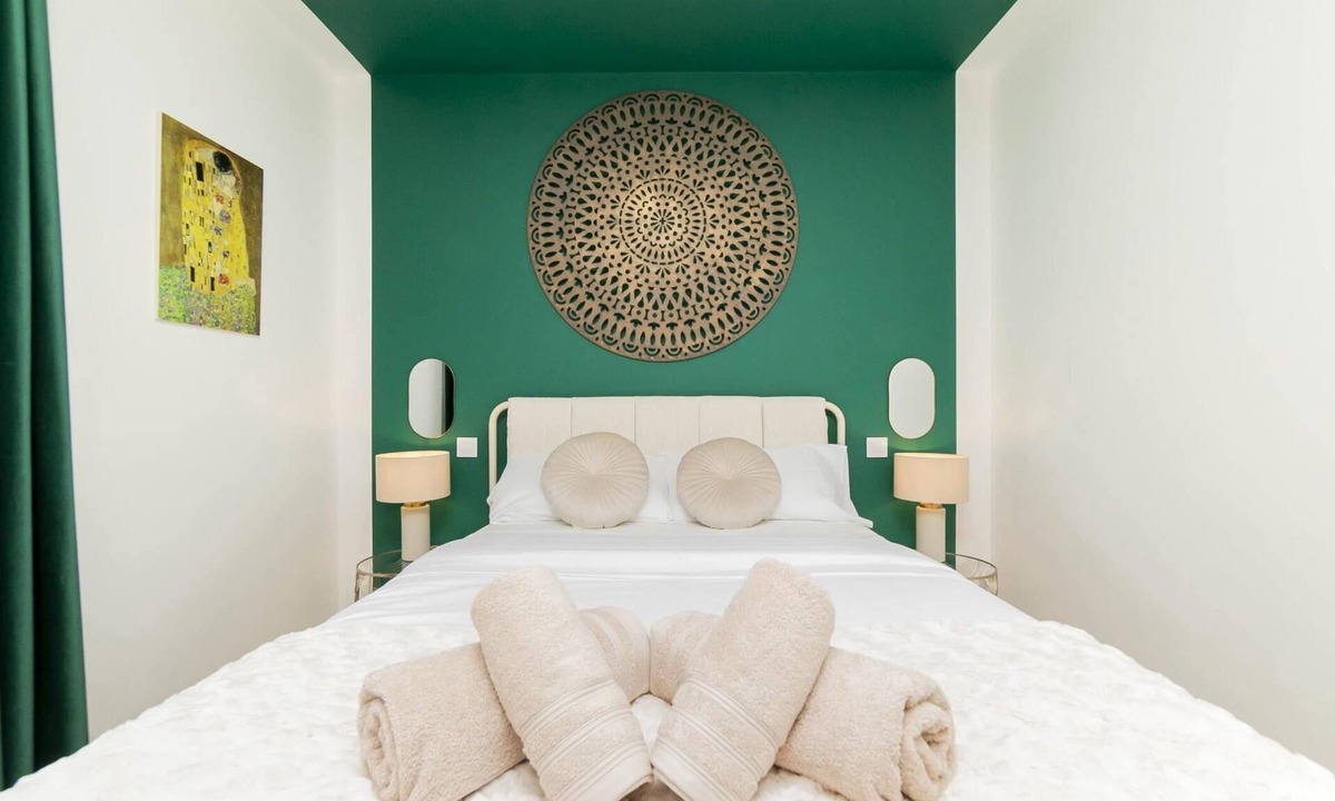 Carabanchel Apartment | Aurora Stays by Charming VIII, Apartment for 4 with free parking