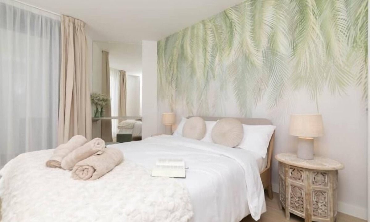 Carabanchel Apartment | Aurora Stays by Charming XV, penthouse with terrace and parking