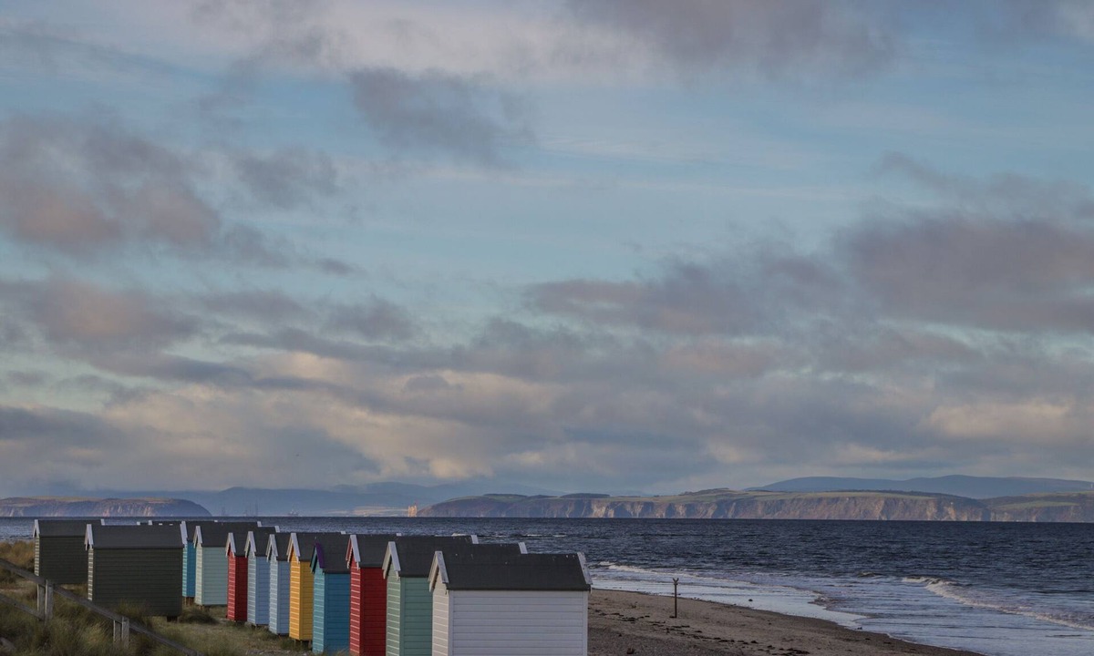 Findhorn Cottage | Aurora View