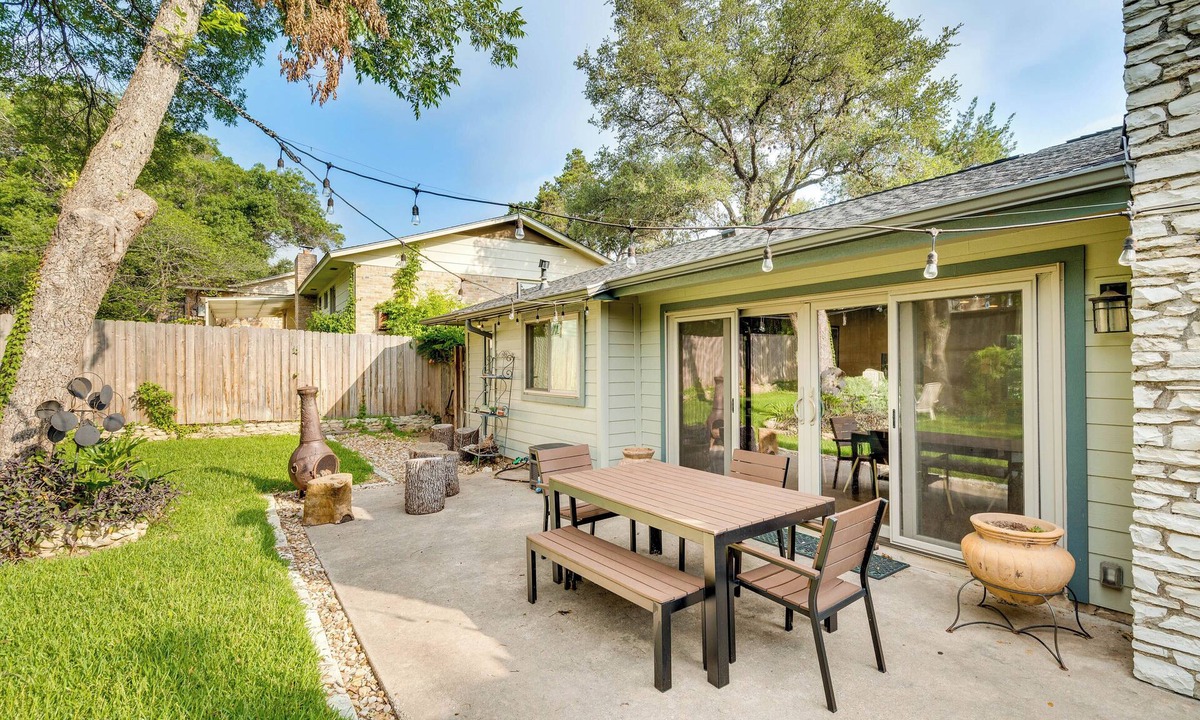 Barton Hills House | Austin Home Near Zilker Park w/Yard: Pets Allowed