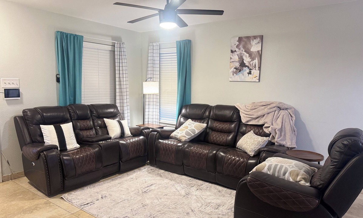 Montopolis House | Austin Hotspot - Minutes to Airport, Downtown & F1