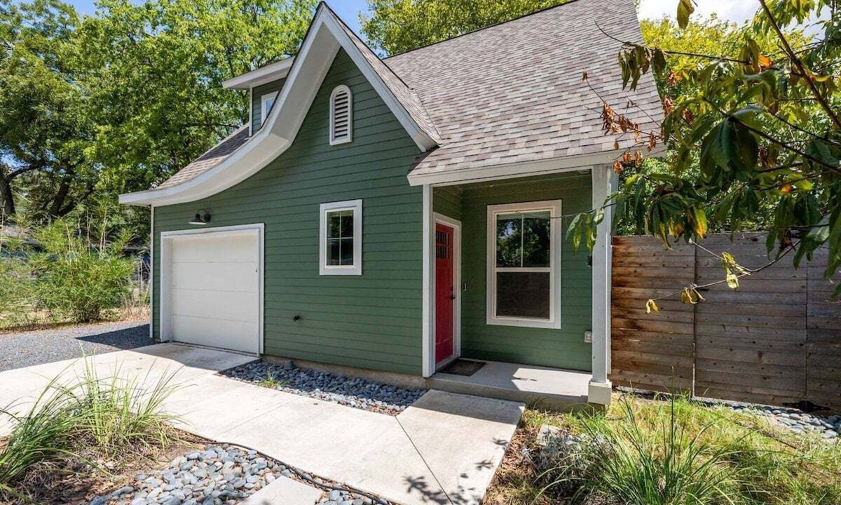 MLK House | Austin In the Green - Modern East Austin Bungalow with Backyard & Grill