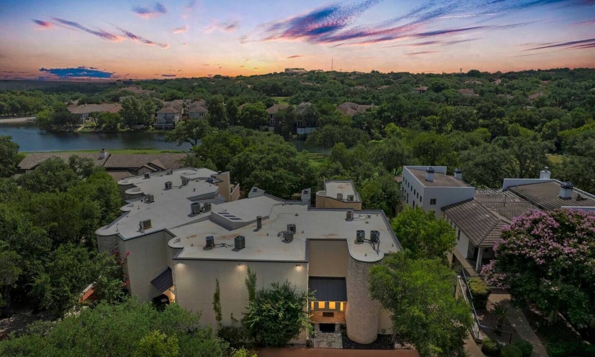 The Hills House | Austin Luxury Hills 4BR Gated Home w/Pool