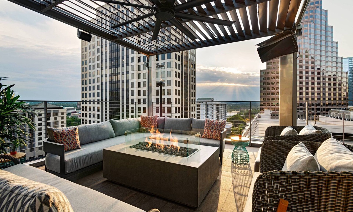 Waller Creek District Hotel | Austin Marriott Downtown