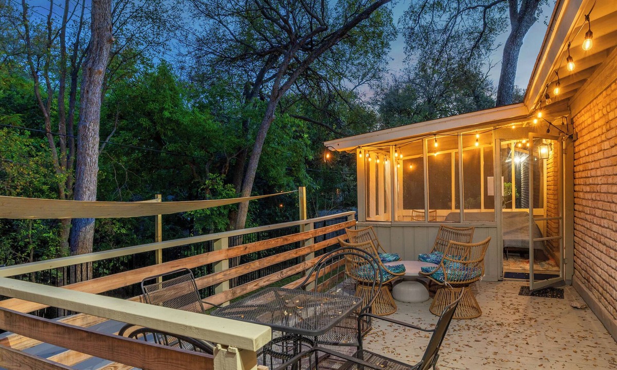 North Park Estates House | Austin Near Q2 & Domain: Cowboy Pool & Game Room