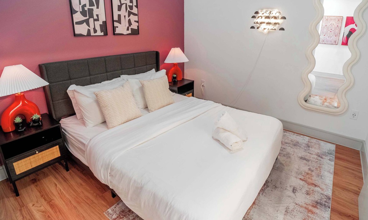 Scofield Farms Apartment | Austin Social Suite | 1BR Near The Domain | Pool