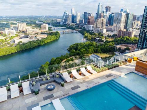 Rainey Street Historic District House | Austin Texas Heated Rooftop Pool by Barcle