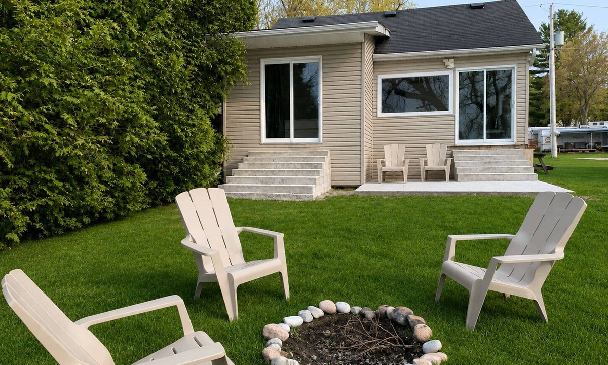 Hamilton Township House | Austria - Cottage # 9 (Lakefront)