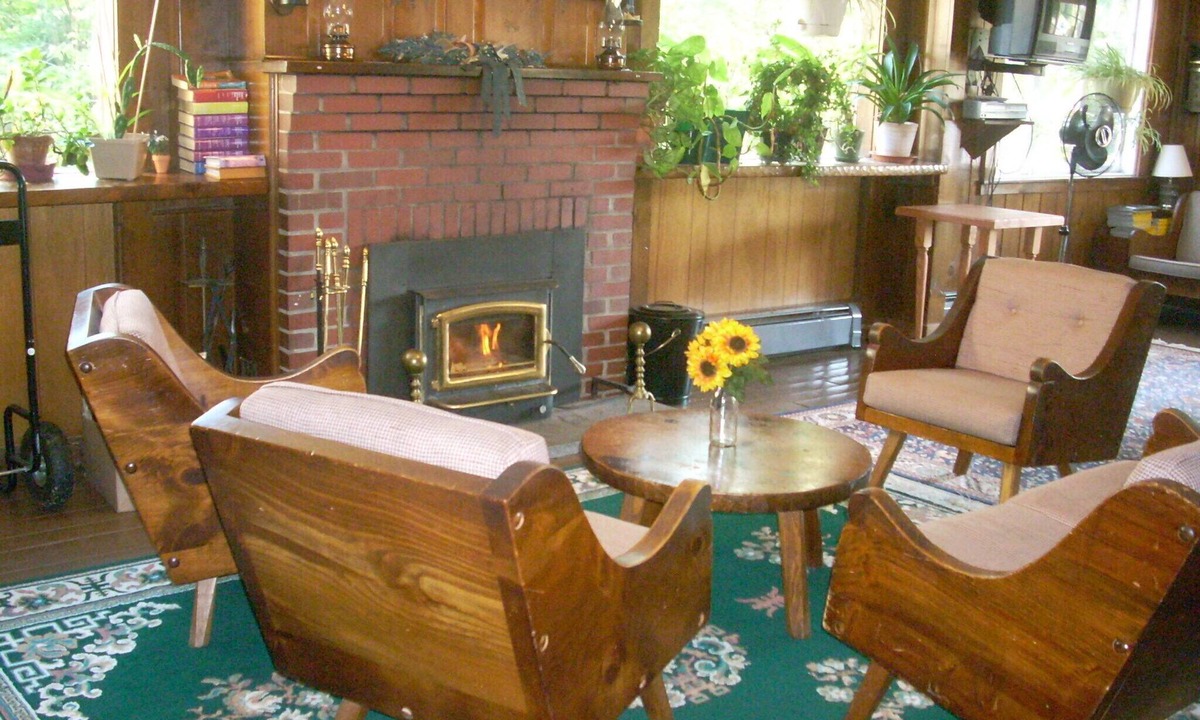 West Dover Hotel | Austrian Haus Lodge