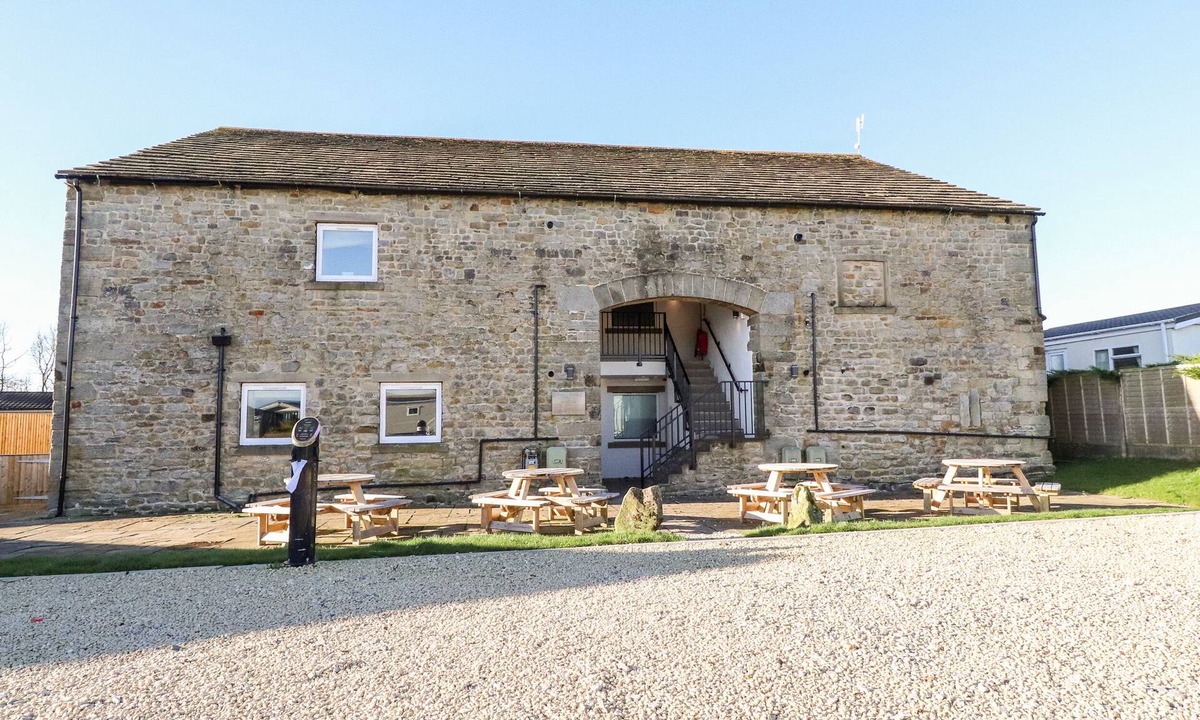 Tosside Cottage | AUSTWICK, pet friendly, with pool in Long Preston