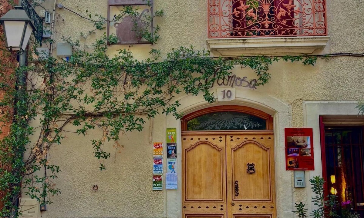 Saint-Saturnin-de-Lucian Bed & Breakfast | Authentic family guesthouse - Activities & nature nearby