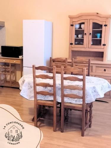 Carvin Apartment | Authentic #2, Carvin center