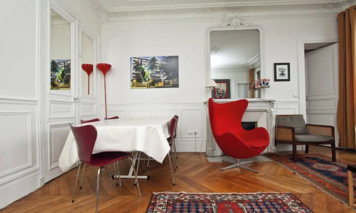 Pigalle Apartment | Authentic 4 bedroom Haussmann apartment in Montmartre, 108m2