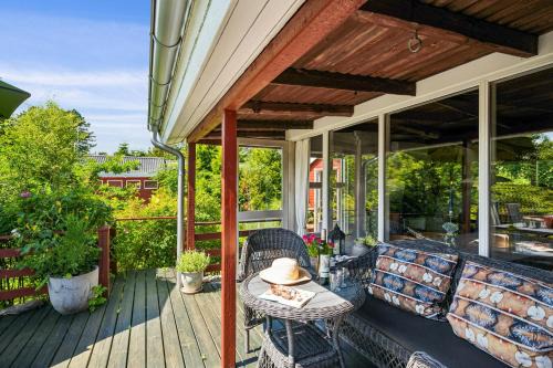 Grena Strand House | Authentic And Charming Seaside Cottage Within Walking Distance To Grenaa Beach