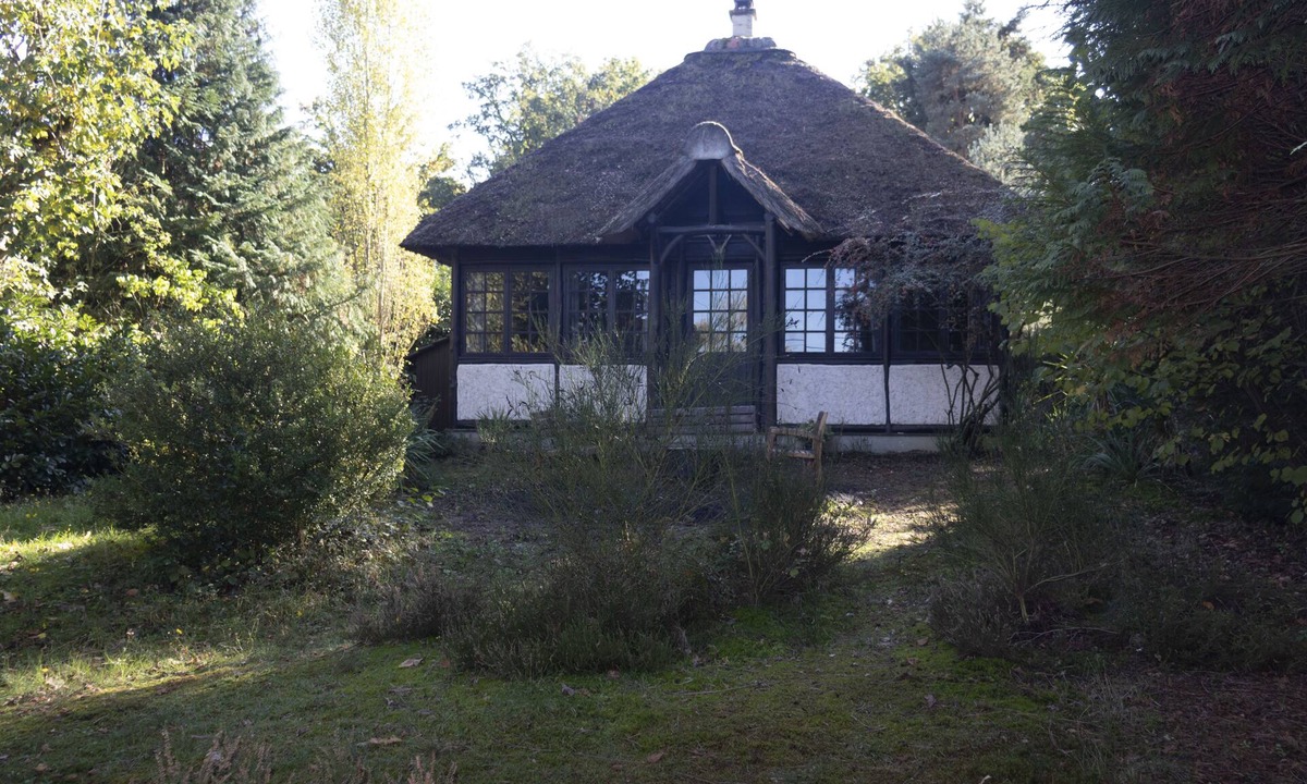 Saint-Remy-l'Honore Ski Chalet | Authentic cabin in the forest, 40mn from Paris