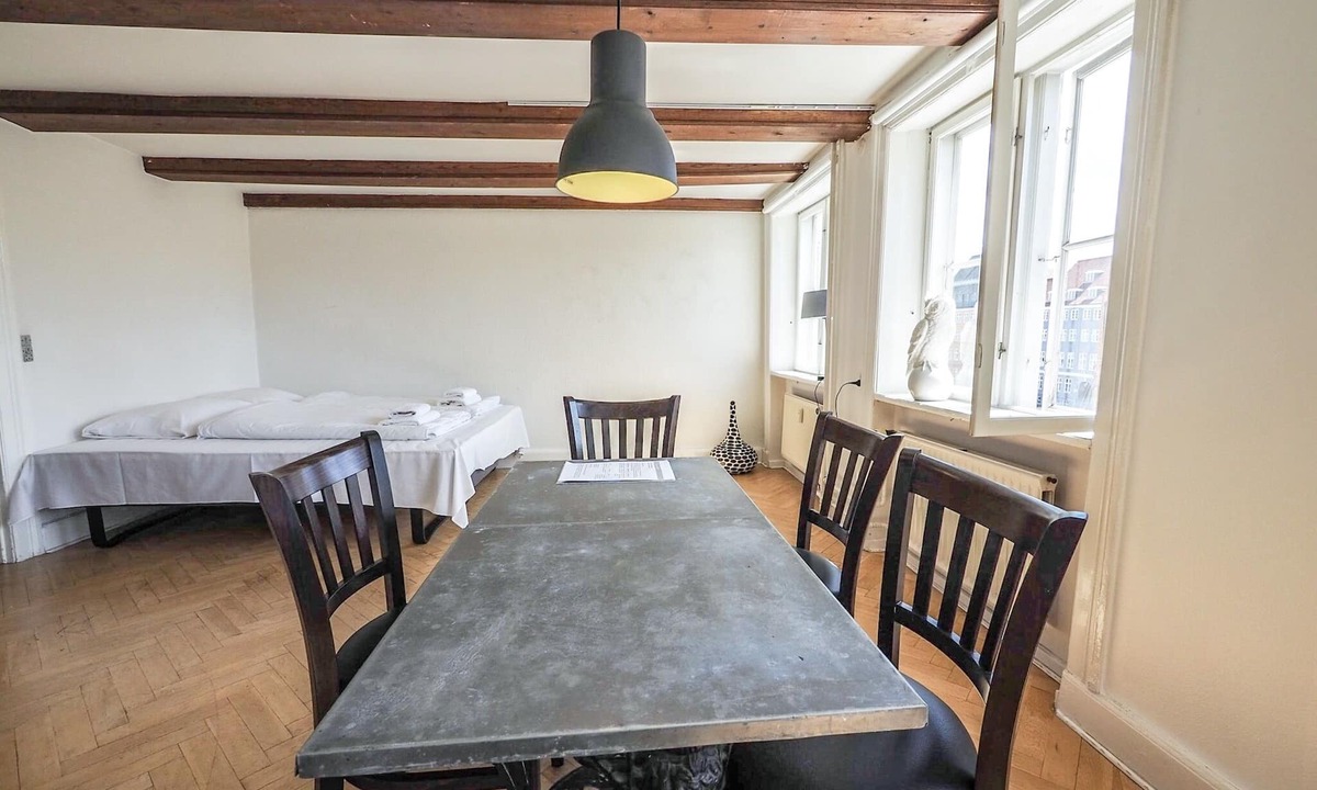 Nyhavn - Amalienborg Apartment | Authentic Danish Apartment in Prime Location