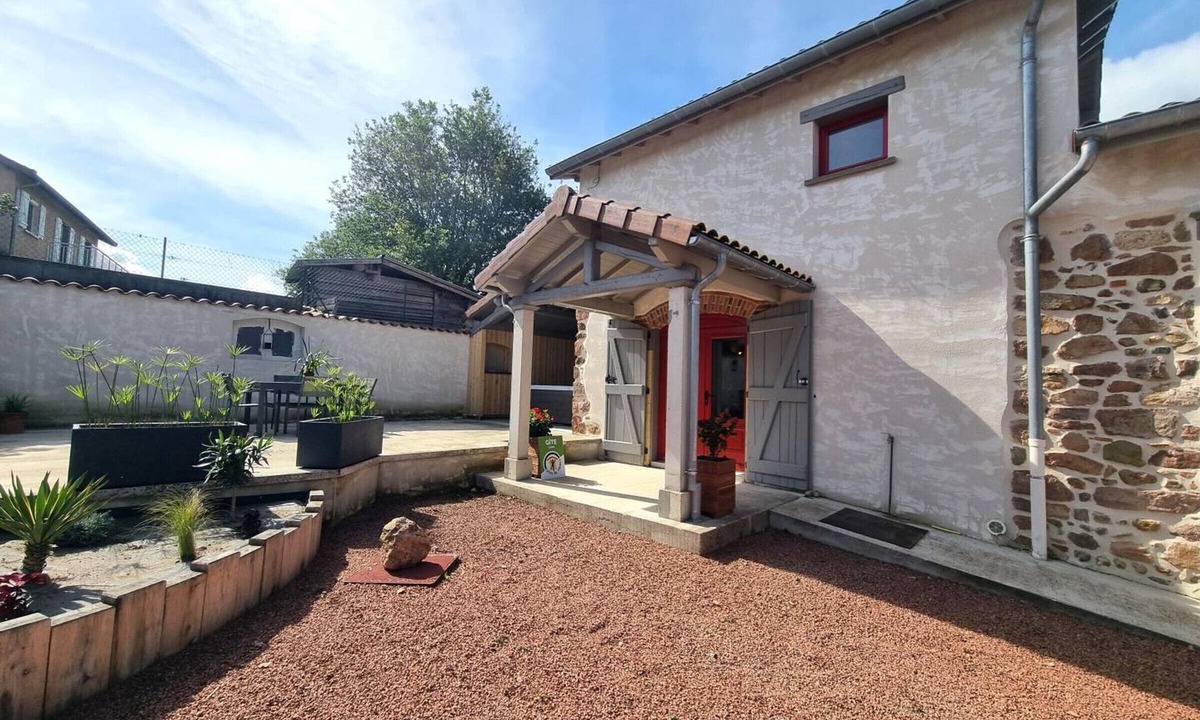 Notre-Dame-de-Boisset Cottage | Authentic cottage with spa and terrace in renovated barn