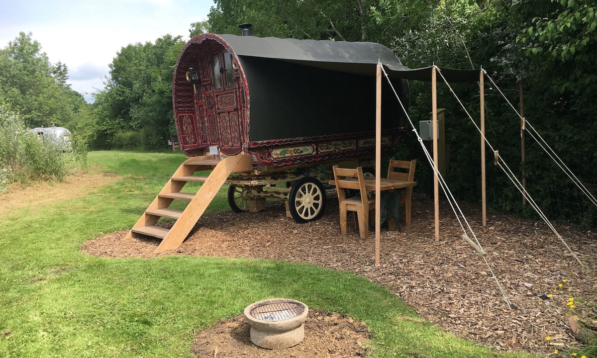Whichford House | Authentic Gypsy Caravan with double bed