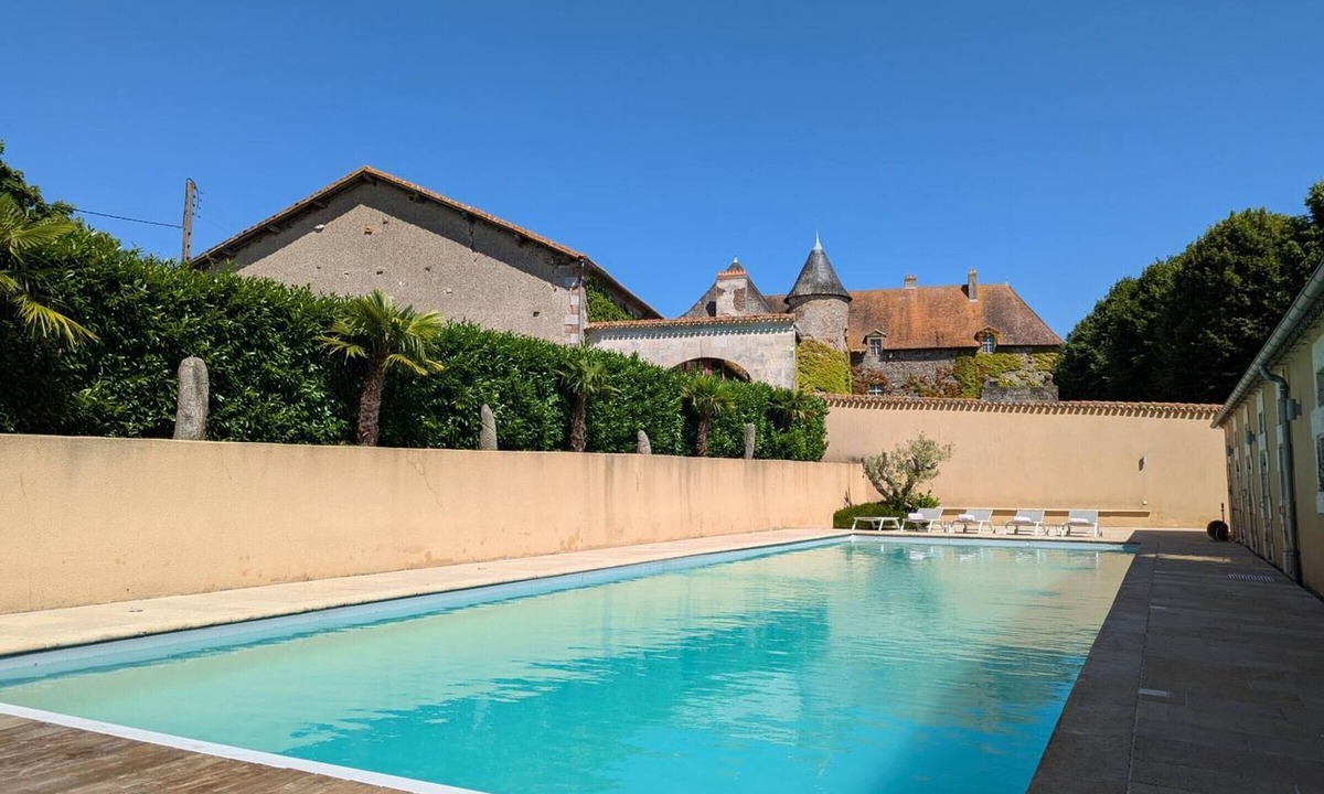 Charente Limousine Cottage | Authentic house with pool and private garden in Abzac