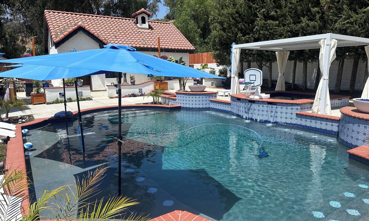 Yucaipa House | Authentic Mexican Casita! Near, Oak Glen, fishing, hiking, parks, casinos& Mt’s