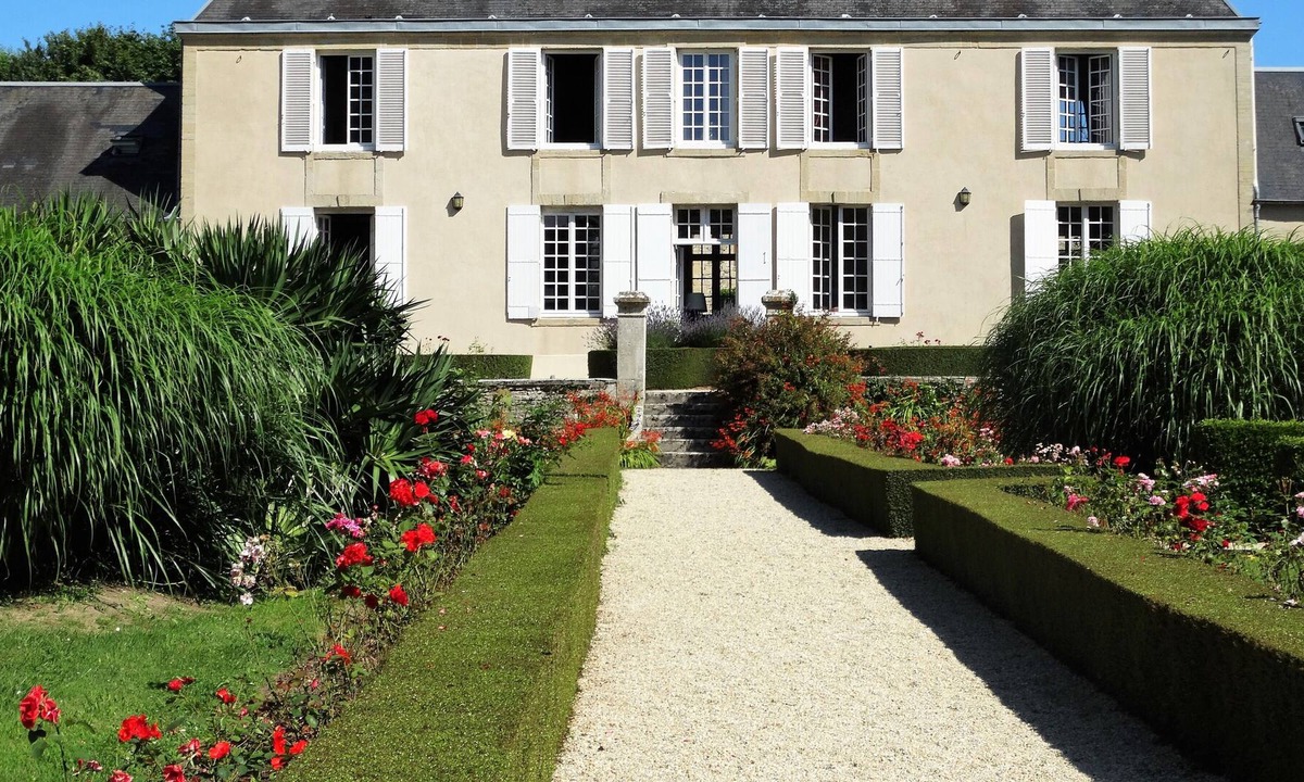 Le Planet House | Authentic Normandy Manor between Bayeux & the D-Day beaches