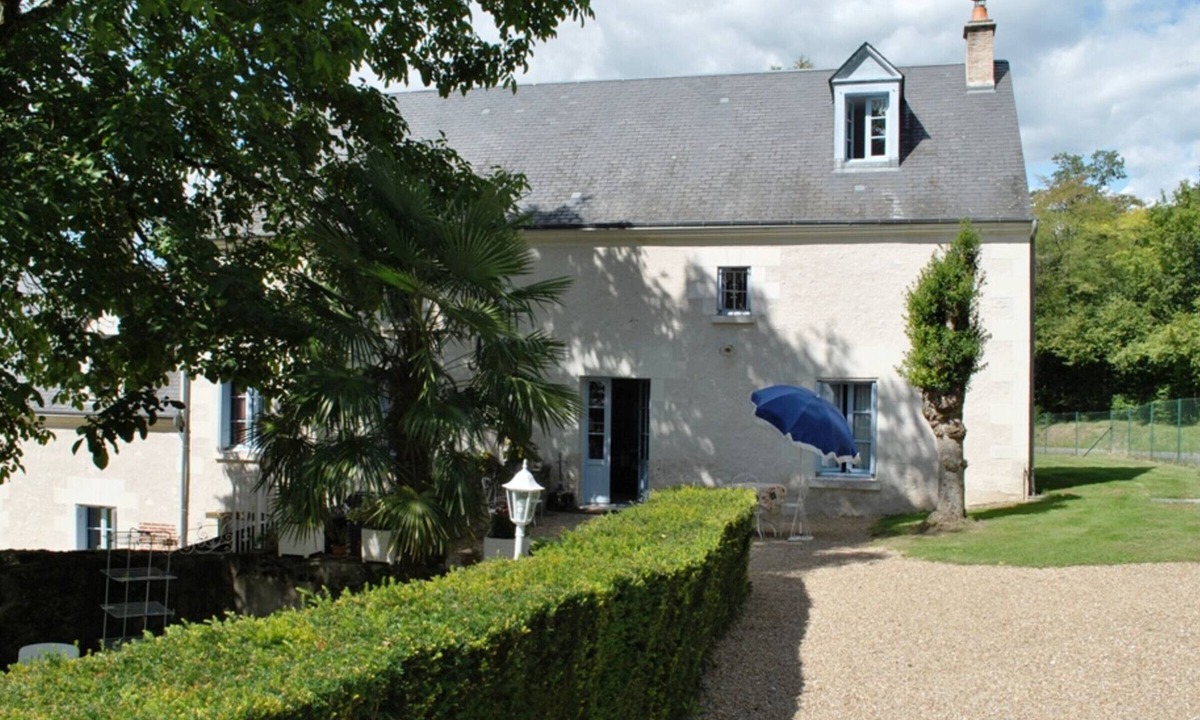 Blere Cottage | Authentic Stay in Old Mill - Cozy Cottage with Private Garden