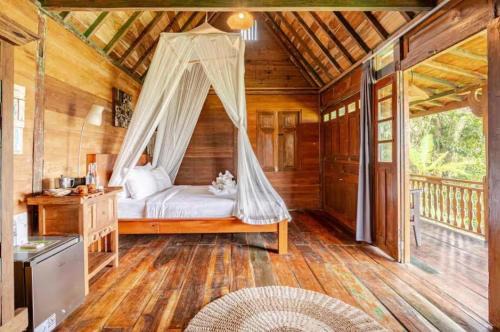 Wisma Kerta House | Authentic Sunrise View