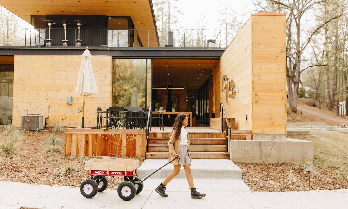 Mariposa Cabin | AutoCamp Yosemite