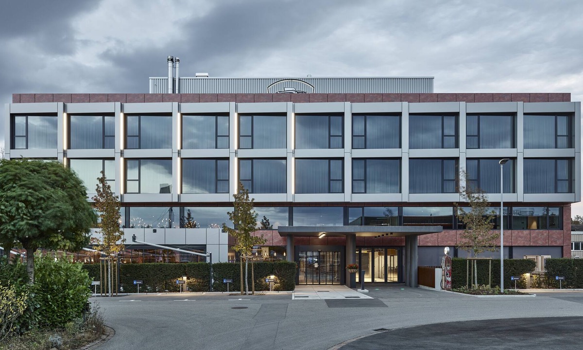 Andelfingen District Hotel | Autohalle