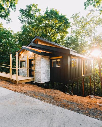 Wildwood House | Autumn Blaze at Maple Treehouse