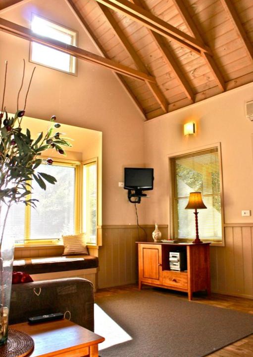 Harrietville House | Autumn Leaf Cottage 1