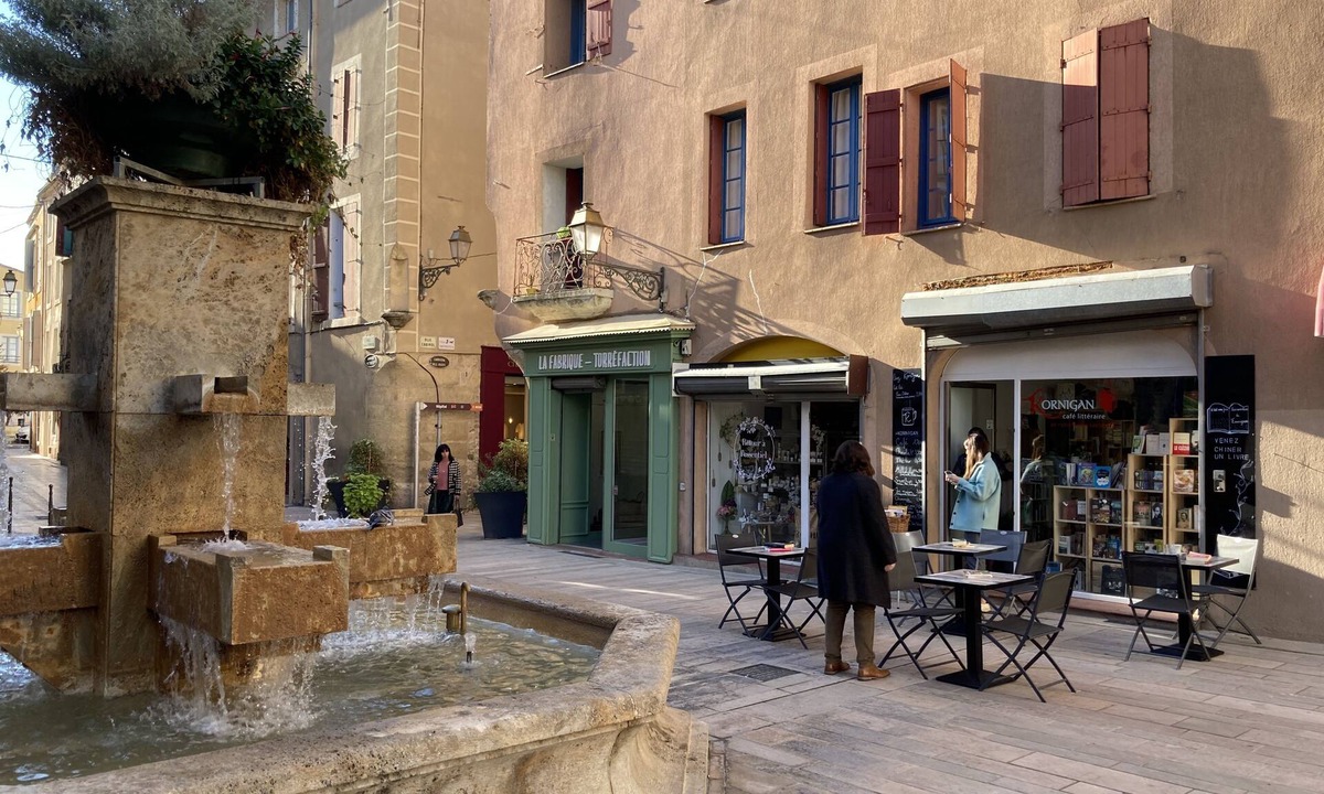 Centre Historique Apartment | Aux 4 Fontaines - Dreizimmerwohnung Mitten im Historischen Zentrum von Narbonne