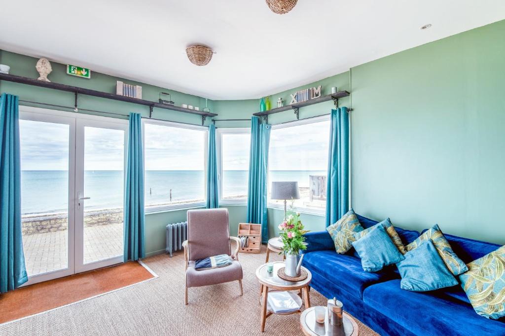 Saint-Regnobert-de-la-Cote-de-Nacre Apartment | Aux Bains des Mots - vue mer