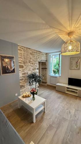 Couchey Apartment | Aux Champs Perdrix