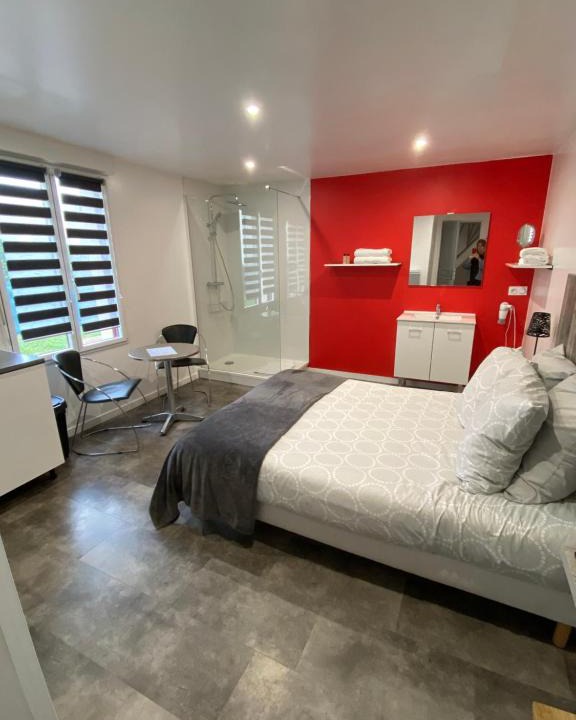 Isques Bed & Breakfast | Aux Charmes 1