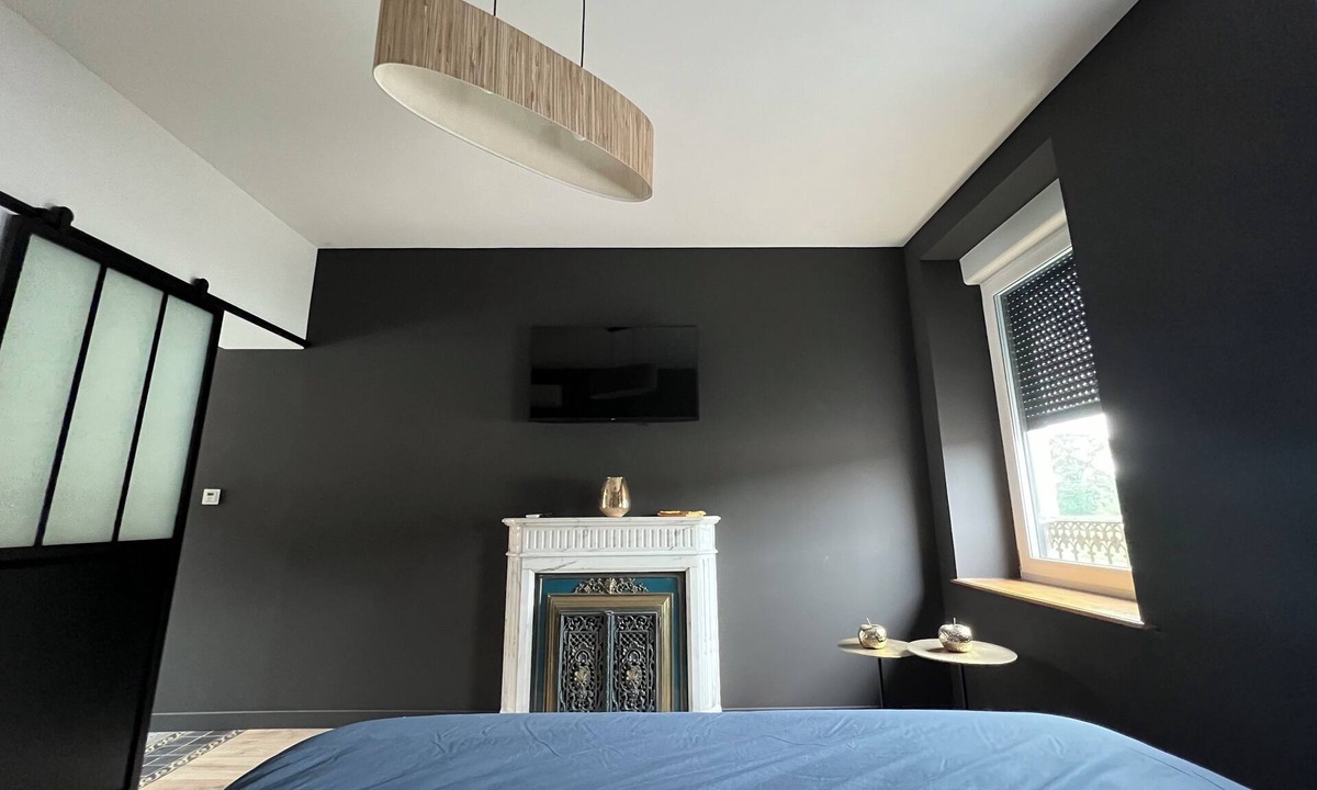 Leval House | Aux Deux Tours