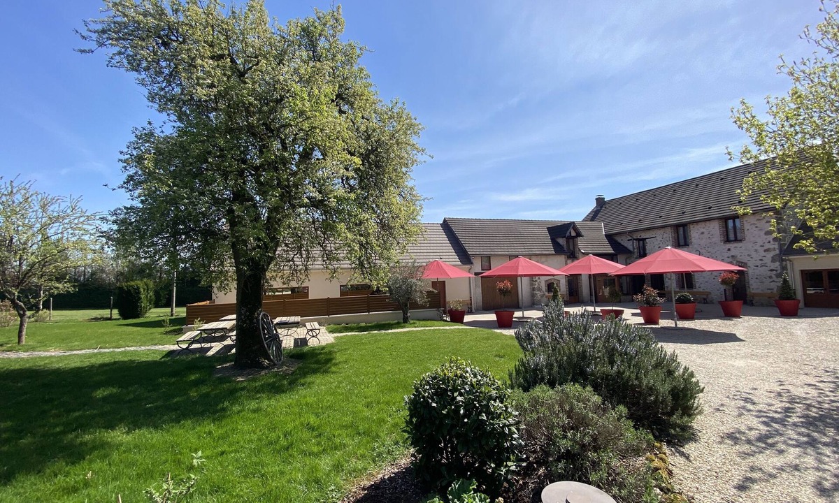Leuvrigny House | Aux Hirondelles du Chêne