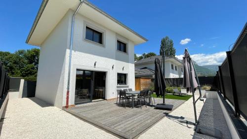 Bassens Villa | Aux Peupliers de Pradian - Aurora
