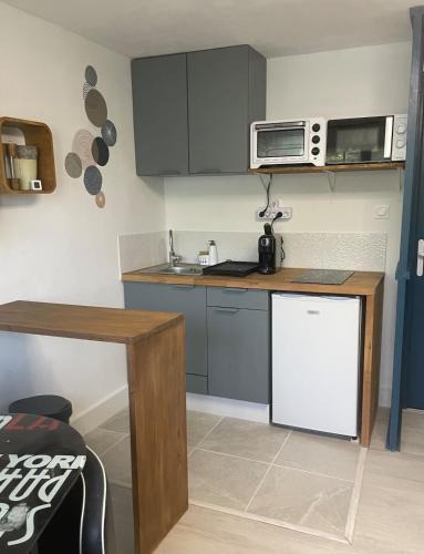 Saint-Hippolyte-du-Fort Apartment | Aux portes des Cévenne