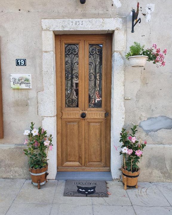 Ceyzerieu House | Aux Portes Du Marais