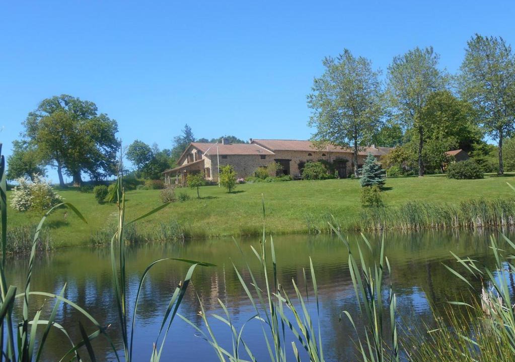 Bussiere-Galant Bed & Breakfast | Aux quatre vents