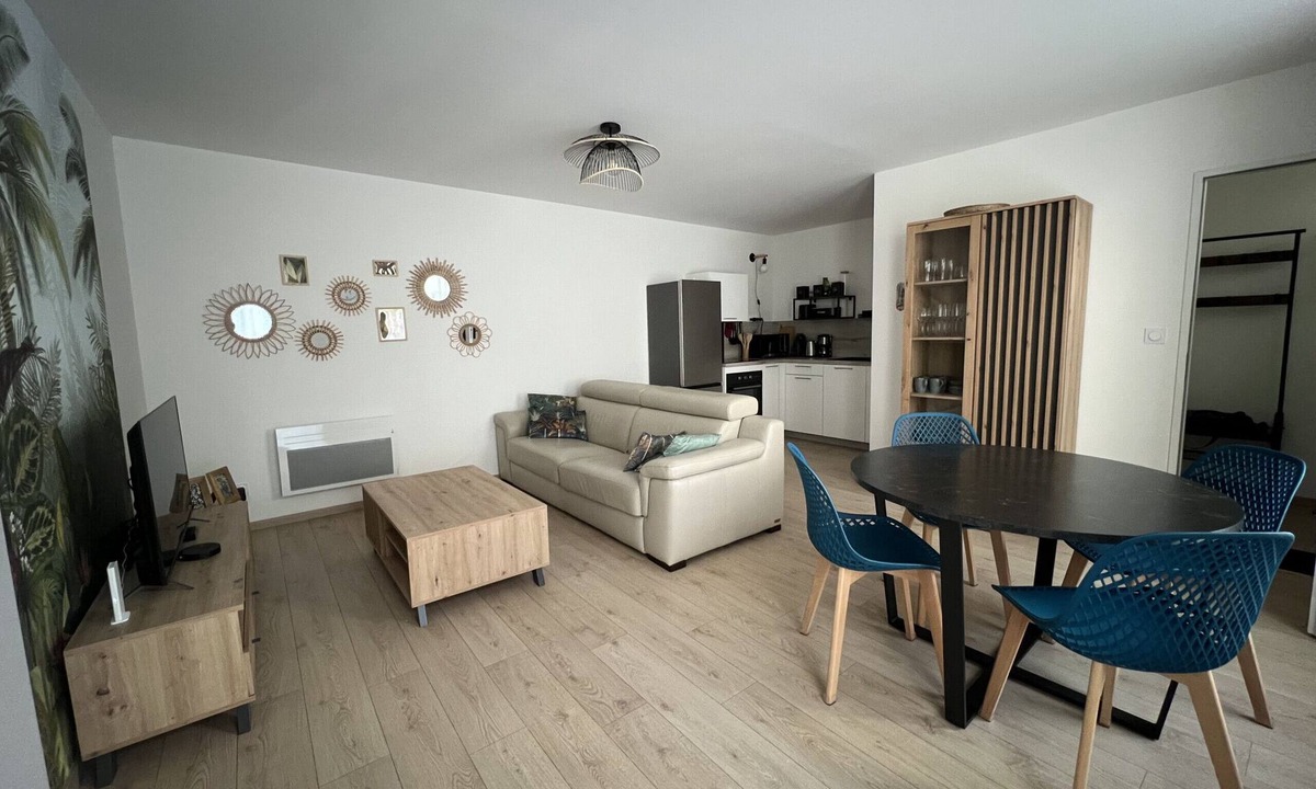 Ville Haute Apartment | Aux remparts de la vieille ville - 4p WIFI