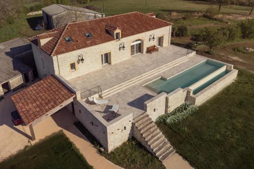 Mauroux Bed & Breakfast | Aux Truffes de Combecave